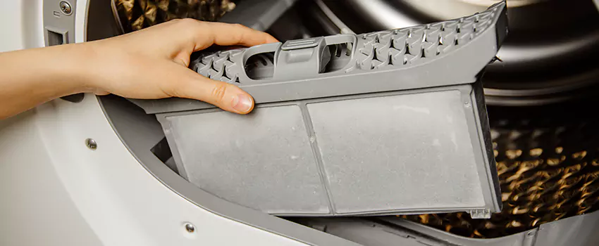 Signs Of A Clogged Dryer Lint Trap in Manassas Park, Virginia